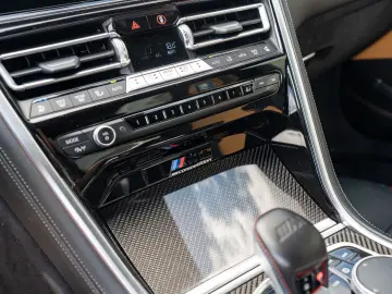 BMW M8