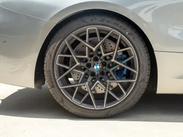 BMW M8