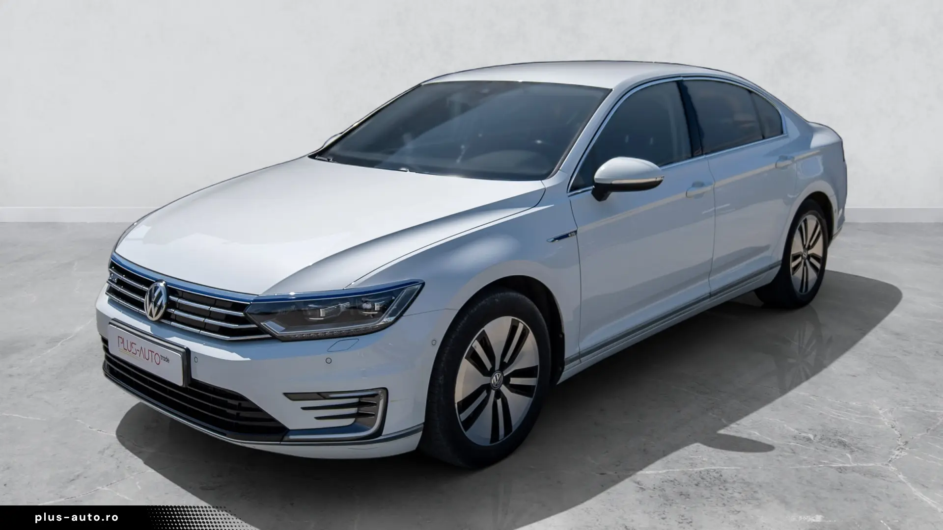 Volkswagen Passat 1.4 TSI DSG GTE PHEV Full LED ACC Keyless