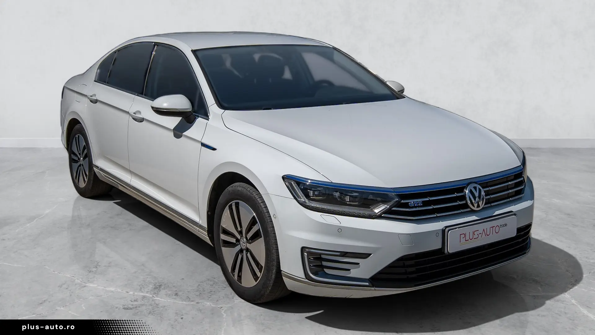 Volkswagen Passat 1.4 TSI DSG GTE PHEV Full LED ACC Keyless