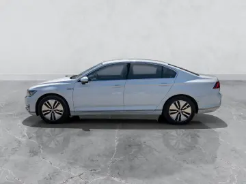 Volkswagen Passat 1.4 TSI DSG GTE PHEV Full LED ACC Keyless