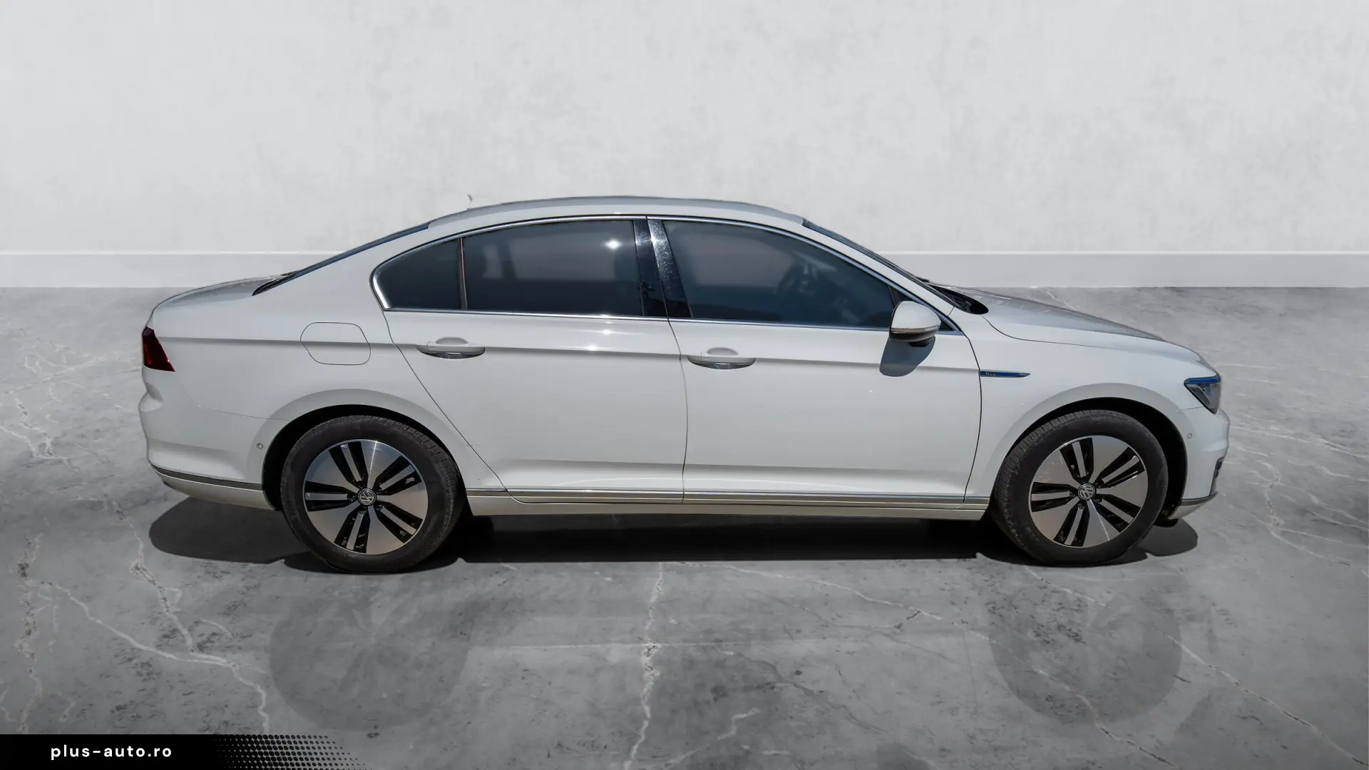Volkswagen Passat 1.4 TSI DSG GTE PHEV Full LED ACC Keyless