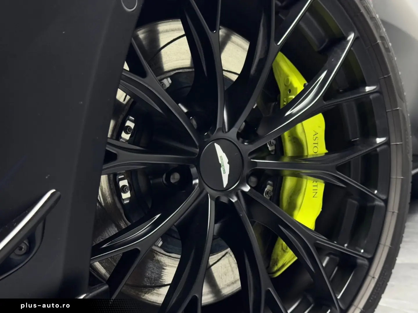 ASTON MARTIN V8 Vantage F1 Edition 360 CARBON AERO JET BLACK