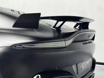 ASTON MARTIN V8 Vantage F1 Edition 360 CARBON AERO JET BLACK