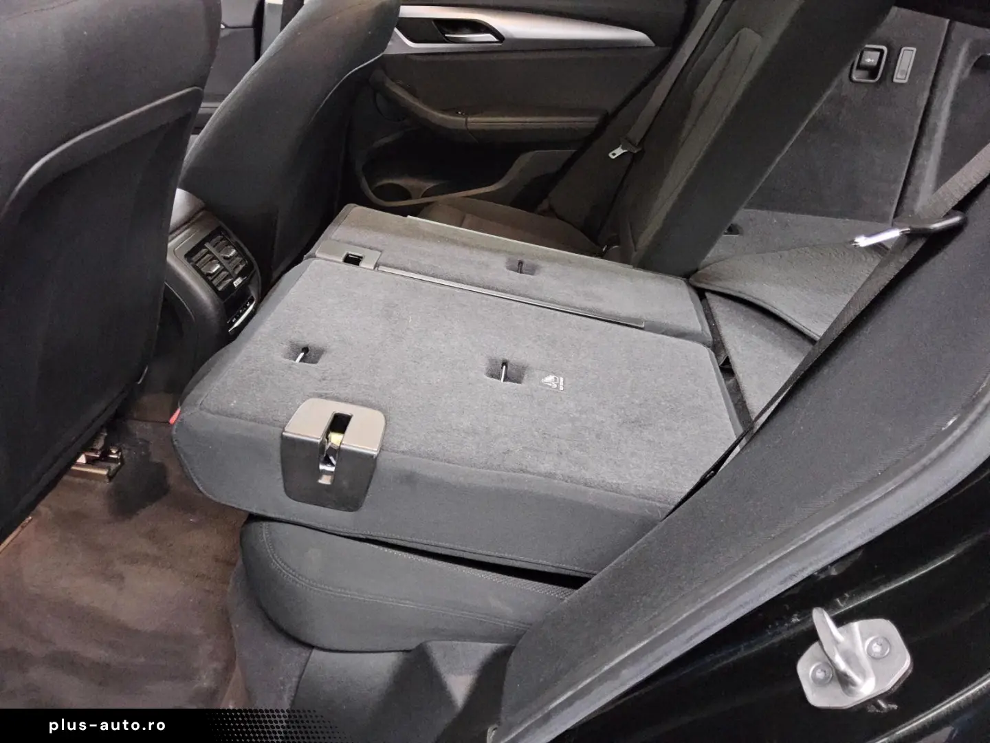 BMW X3 xDrive20d Navi LED AHK DA DAB PDC