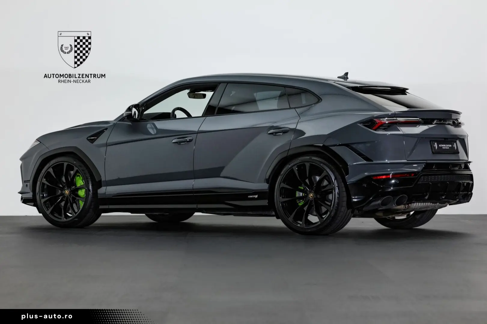 LAMBORGHINI Urus S AdPersonam Carbon Style Park Bang&Olufsen