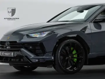 LAMBORGHINI Urus S AdPersonam Carbon Style Park Bang&Olufsen