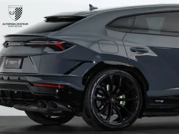 LAMBORGHINI Urus S AdPersonam Carbon Style Park Bang&Olufsen