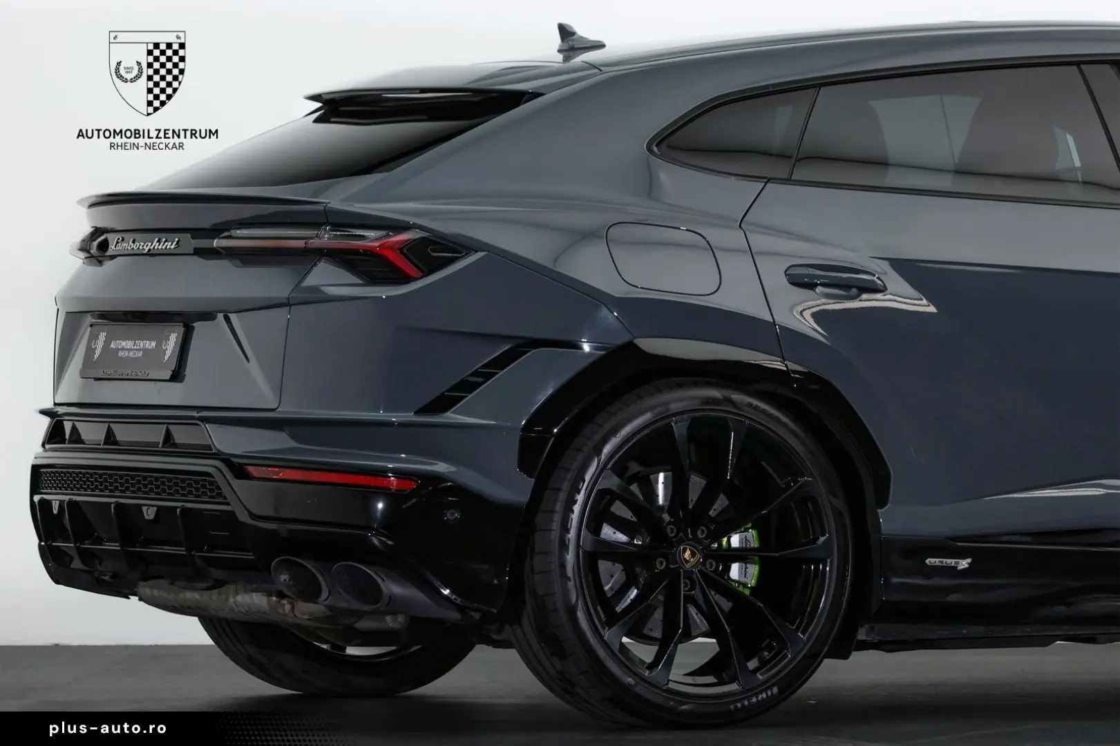 LAMBORGHINI Urus S AdPersonam Carbon Style Park Bang&Olufsen