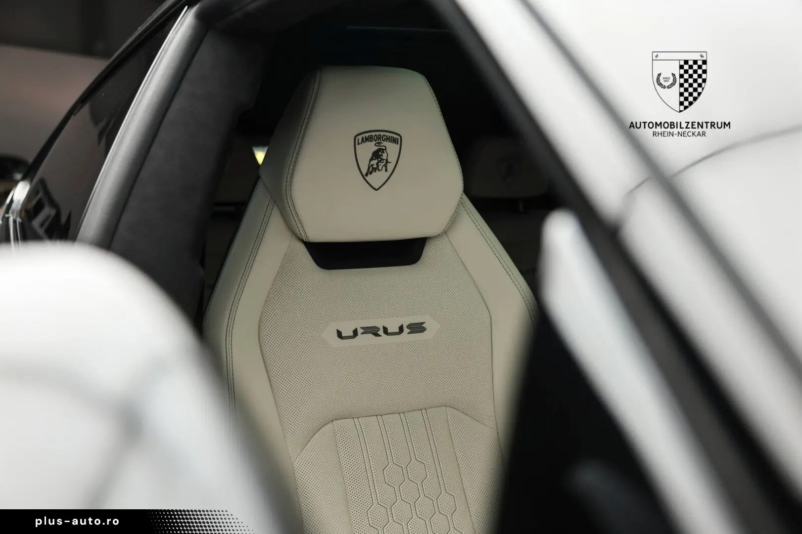 LAMBORGHINI Urus S AdPersonam Carbon Style Park Bang&Olufsen