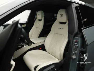 LAMBORGHINI Urus S AdPersonam Carbon Style Park Bang&Olufsen