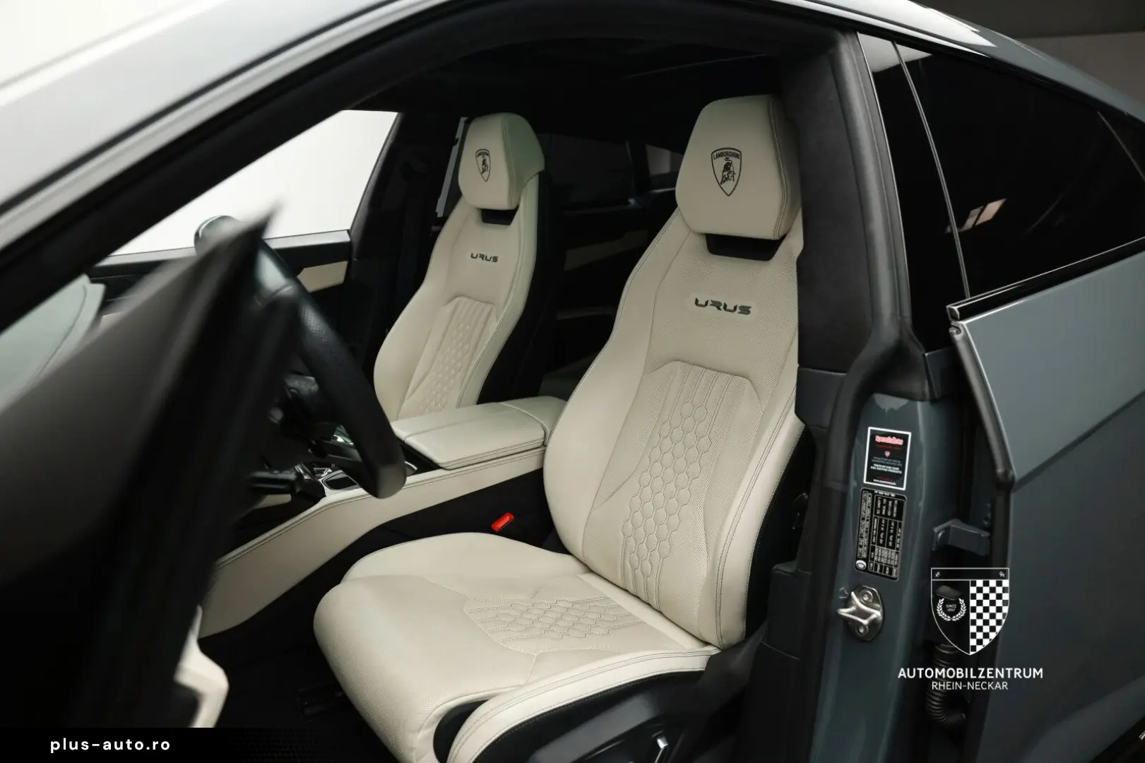 LAMBORGHINI Urus S AdPersonam Carbon Style Park Bang&Olufsen