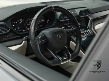 LAMBORGHINI Urus S AdPersonam Carbon Style Park Bang&Olufsen