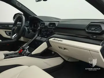 LAMBORGHINI Urus S AdPersonam Carbon Style Park Bang&Olufsen