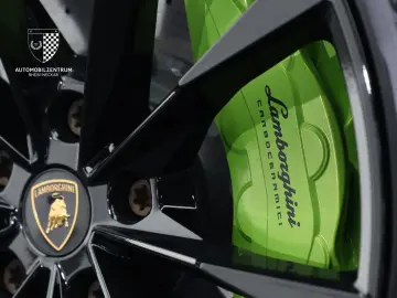 LAMBORGHINI Urus S AdPersonam Carbon Style Park Bang&Olufsen