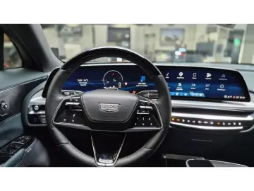 CADILLAC Lyriq 388 kW AWD Sport AWD AKG-Sound Pano Belüft
