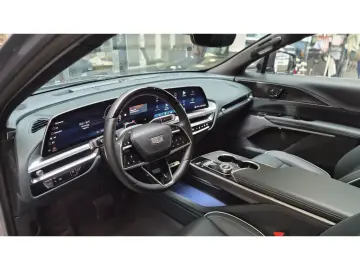 CADILLAC Lyriq 388 kW AWD Sport AWD AKG-Sound Pano Belüft