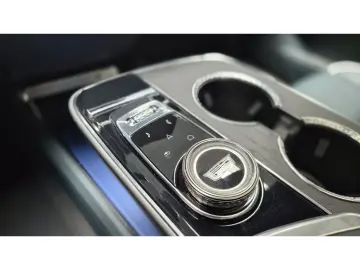 CADILLAC Lyriq 388 kW AWD Sport AWD AKG-Sound Pano Belüft