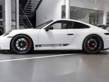 PORSCHE 992 Carrera GTS Coupé   Lift   Aerokit