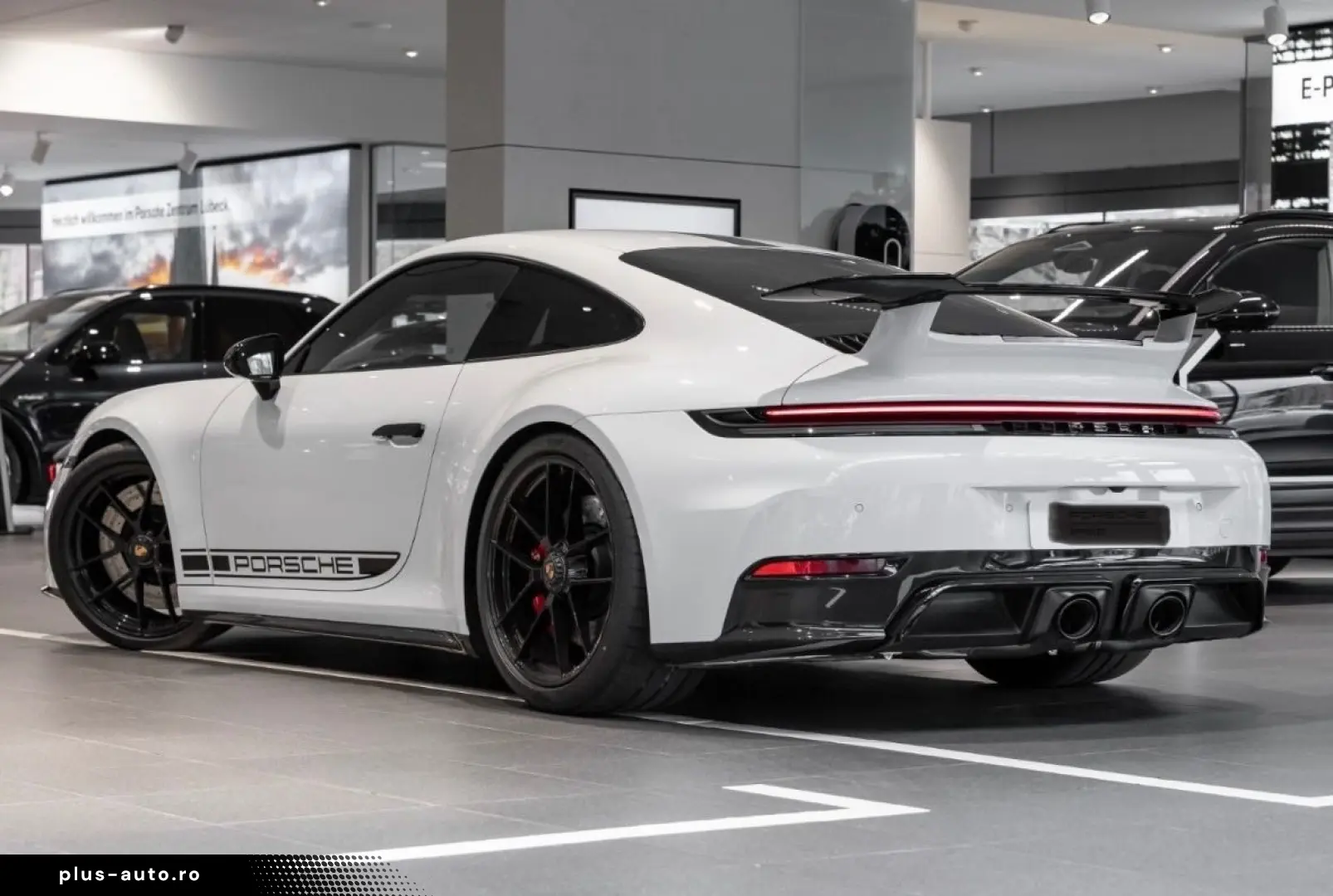 PORSCHE 992 Carrera GTS Coupé   Lift   Aerokit