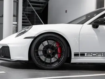 PORSCHE 992 Carrera GTS Coupé   Lift   Aerokit