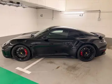 PORSCHE 992 Turbo Coupé Porsche Approved