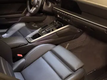 PORSCHE 992 Turbo Coupé Porsche Approved