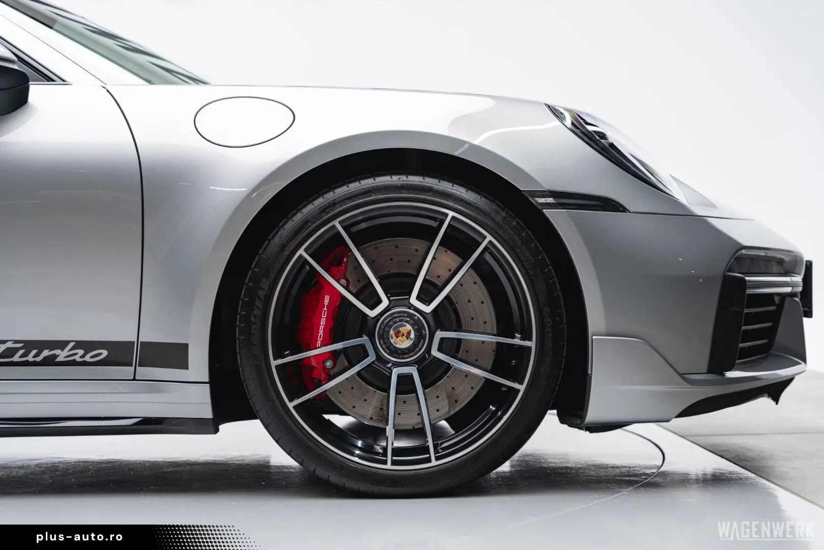 PORSCHE 992 Turbo Coupe PDK AEROKIT GLASDACH BOSE MATRIX
