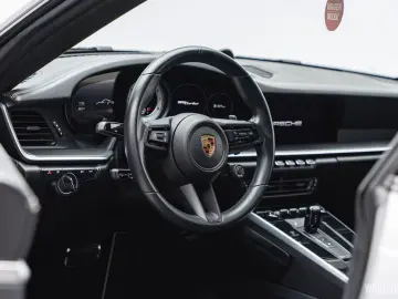 PORSCHE 992 Turbo Coupe PDK AEROKIT GLASDACH BOSE MATRIX