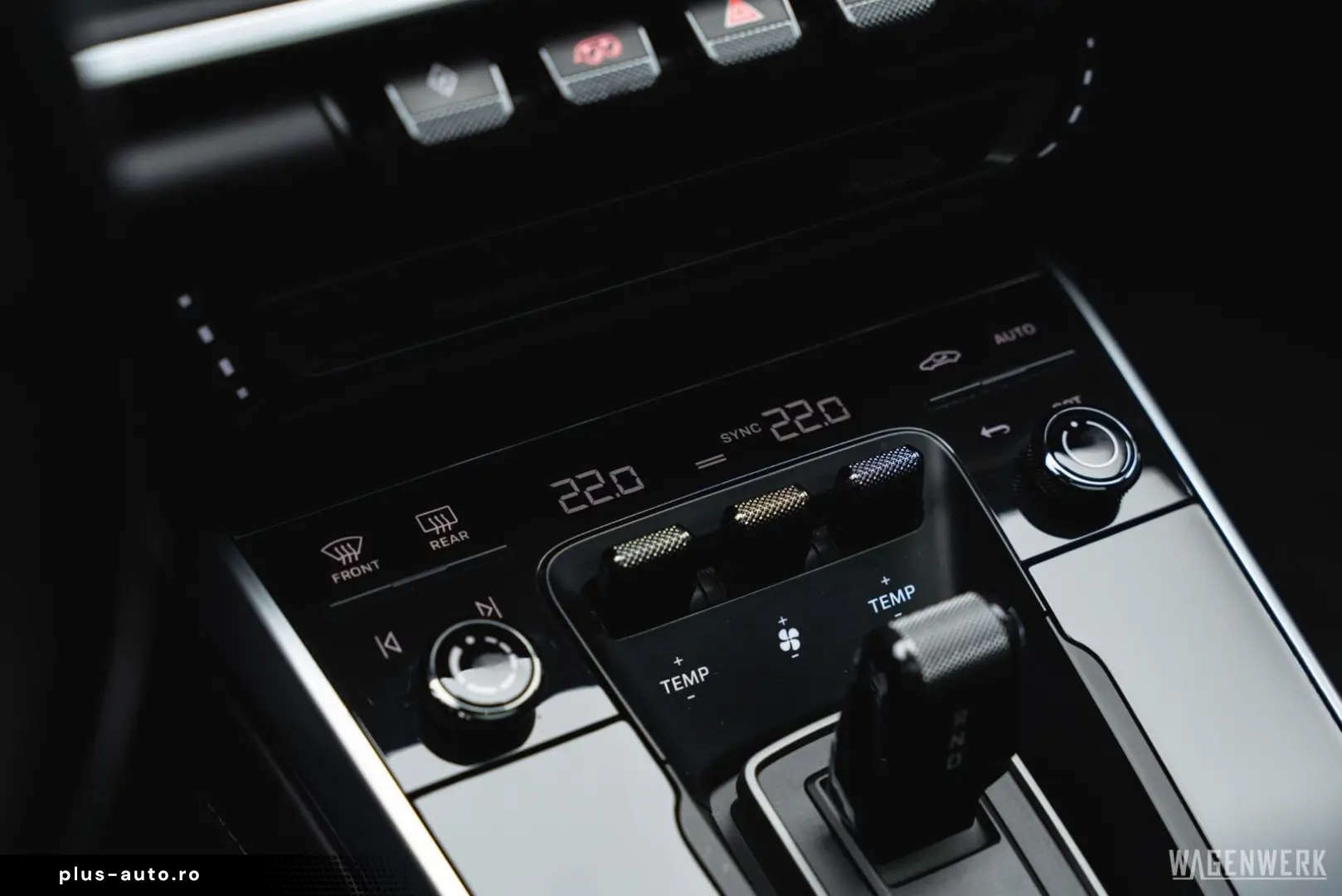 PORSCHE 992 Turbo Coupe PDK AEROKIT GLASDACH BOSE MATRIX