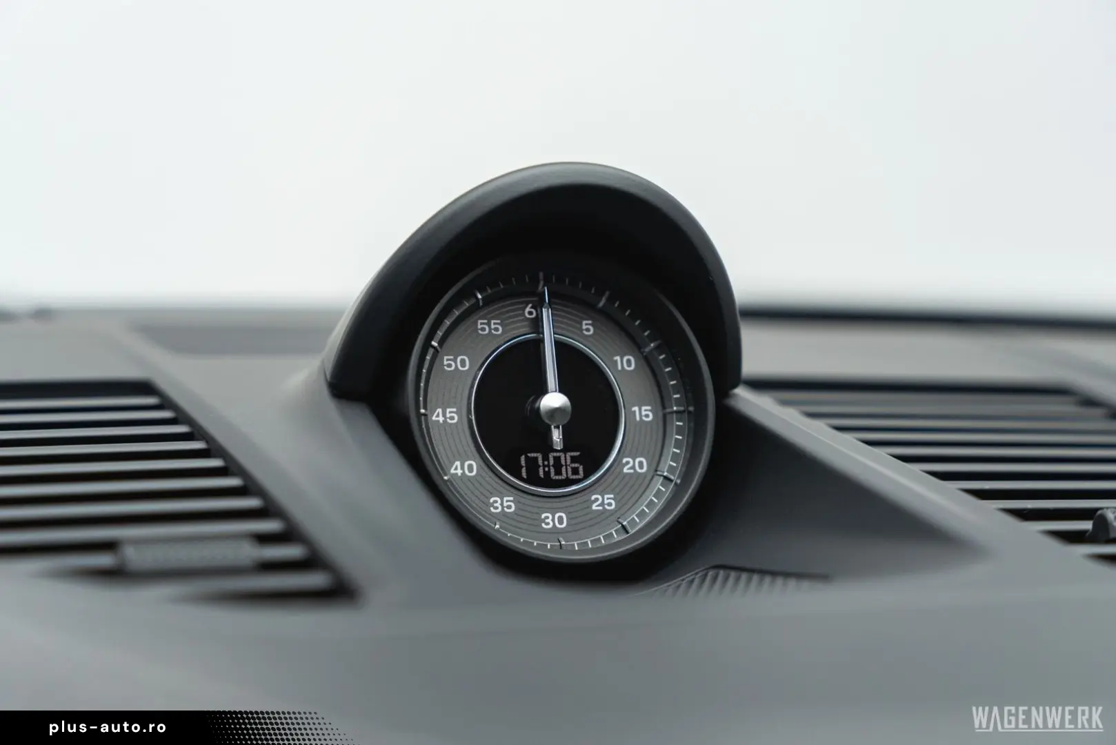 PORSCHE 992 Turbo Coupe PDK AEROKIT GLASDACH BOSE MATRIX