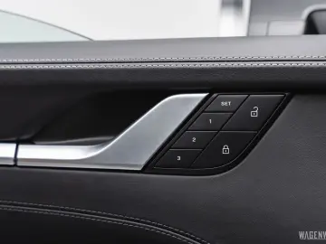 PORSCHE 992 Turbo Coupe PDK AEROKIT GLASDACH BOSE MATRIX