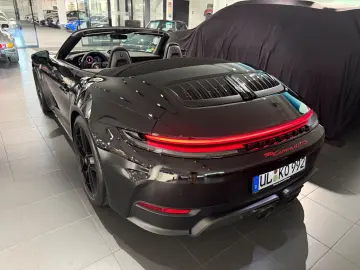 PORSCHE 992 Carrera 4 GTS Cabriolet  Porsche Approved