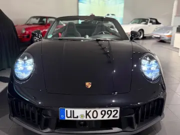 PORSCHE 992 Carrera 4 GTS Cabriolet  Porsche Approved