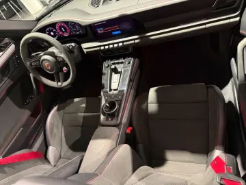 PORSCHE 992 Carrera 4 GTS Cabriolet  Porsche Approved