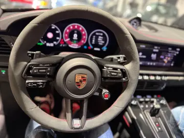 PORSCHE 992 Carrera 4 GTS Cabriolet  Porsche Approved
