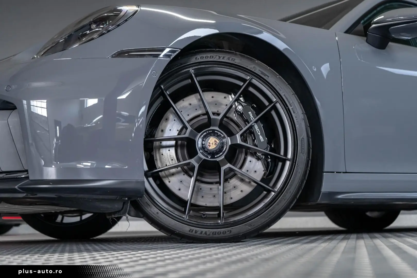 PORSCHE 992.2 Carrera 4 GTS  BOSE 360  PANO LIFT Carbon