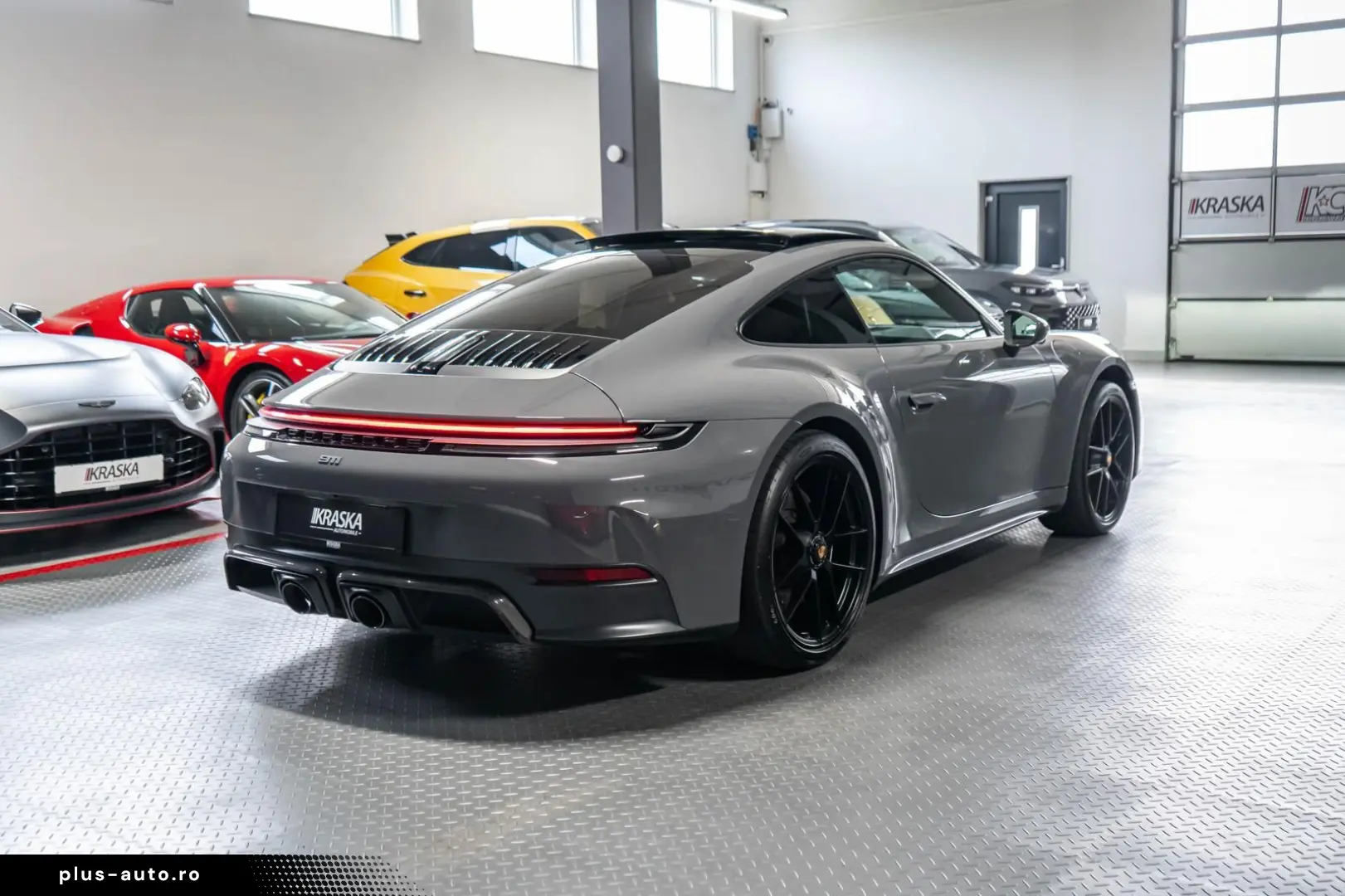 PORSCHE 992.2 Carrera 4 GTS  BOSE 360  PANO LIFT Carbon