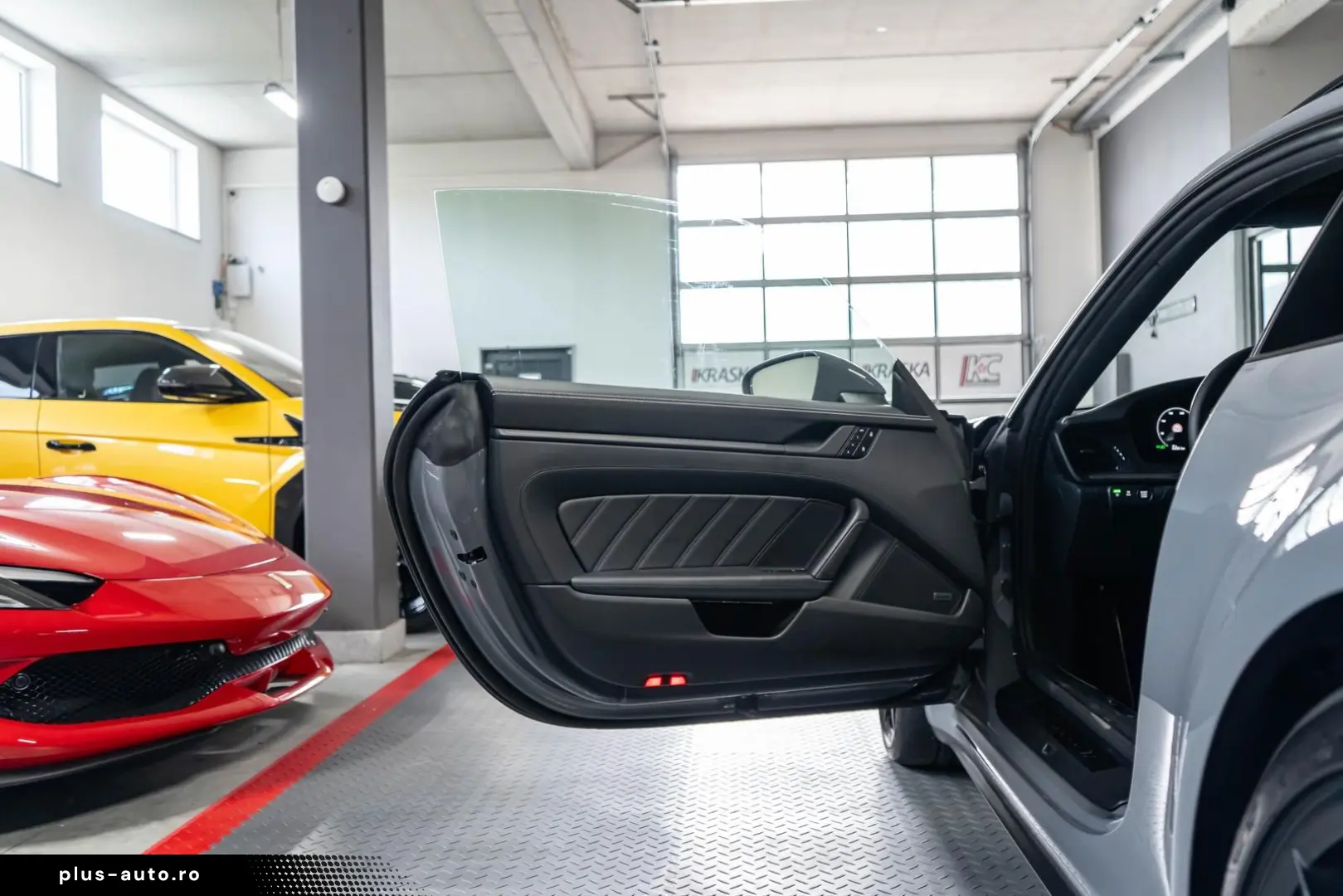 PORSCHE 992.2 Carrera 4 GTS  BOSE 360  PANO LIFT Carbon
