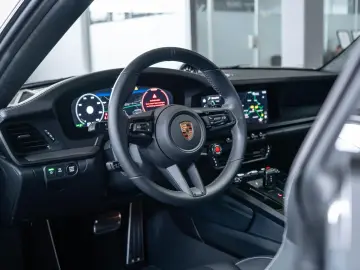 PORSCHE 992.2 Carrera 4 GTS  BOSE 360  PANO LIFT Carbon