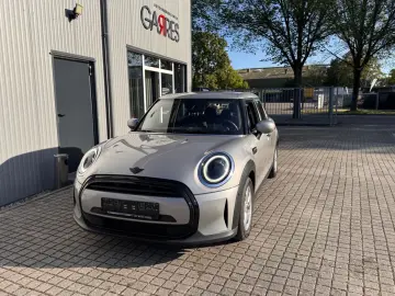 MINI COOPER Mini 5-trg. Cooper Essential Trim