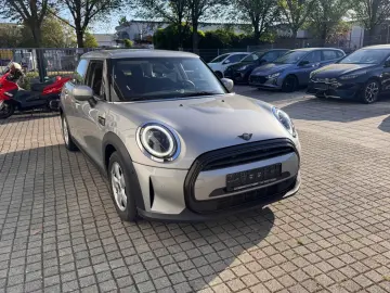 MINI COOPER Mini 5-trg. Cooper Essential Trim