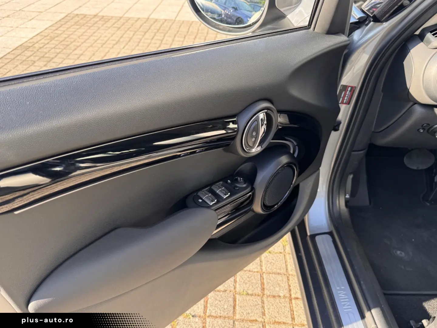 MINI COOPER Mini 5-trg. Cooper Essential Trim