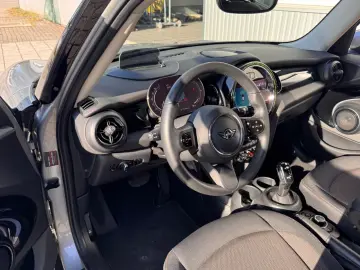 MINI COOPER Mini 5-trg. Cooper Essential Trim