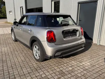 MINI COOPER Mini 5-trg. Cooper Essential Trim