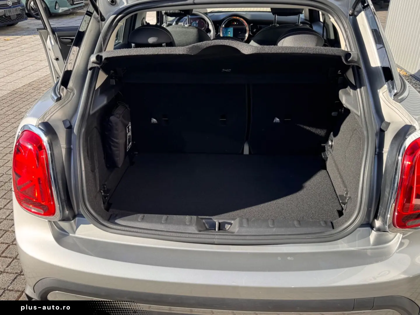 MINI COOPER Mini 5-trg. Cooper Essential Trim