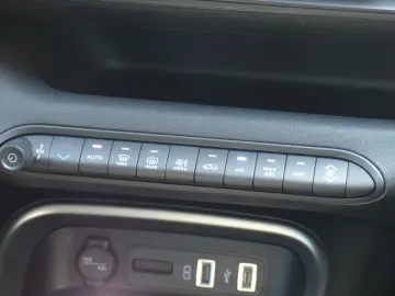 JEEP Avenger Altitude Mild-Hybrid  Navi  Kamera  CarP