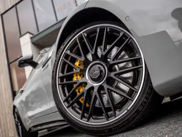 Mercedes-Benz SL 63 AMG 4MATIC