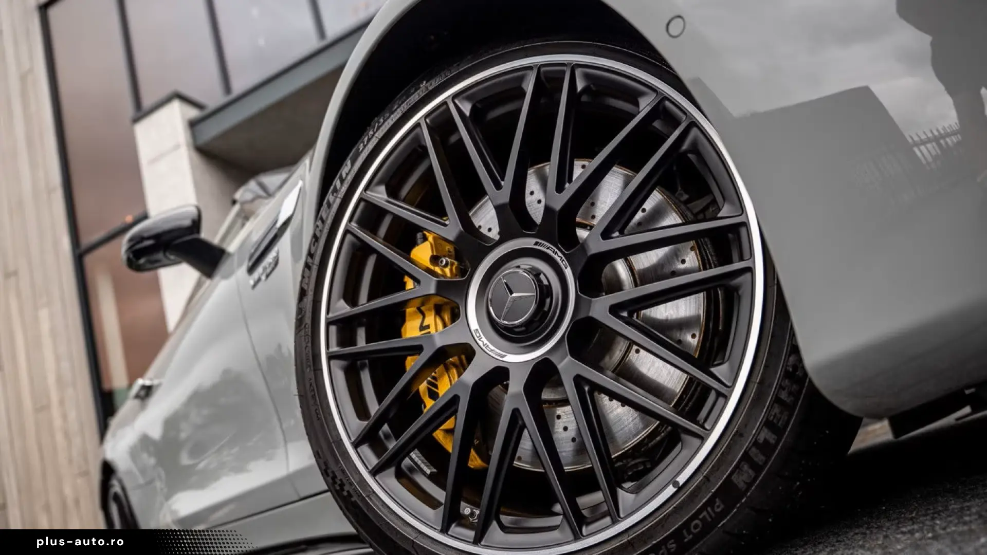 Mercedes-Benz SL 63 AMG 4MATIC
