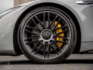 Mercedes-Benz SL 63 AMG 4MATIC